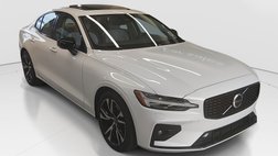 2024 Volvo S60 B5 Core Dark Theme