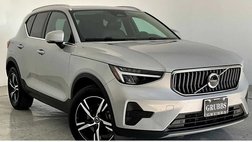 2025 Volvo XC40 B5 Core Bright Theme