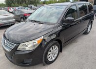 2014 Volkswagen Routan SE