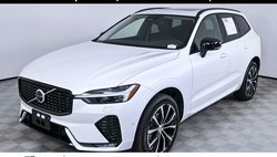 2025 Volvo XC60 B5 Plus Dark Theme
