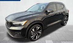 2025 Volvo XC40 B5 Ultra Dark Theme