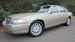 2005 Lincoln Town Car Signature Limited