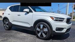 2021 Volvo XC40 T5 Momentum