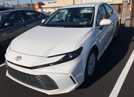 2025 Toyota Camry Hybrid SE