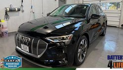 2022 Audi e-tron quattro Premium Plus
