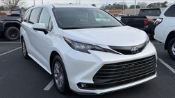 2025 Toyota Sienna XLE 7-Passenger