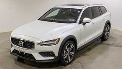 2025 Volvo V60 Cross Country B5 Plus