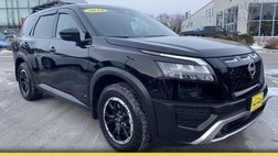 2024 Nissan Pathfinder SV