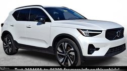 2024 Volvo XC40 B5 Plus Dark Theme