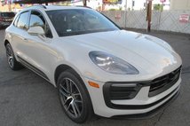 2024 Porsche Macan T