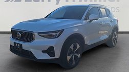 2024 Volvo XC40 B5 Plus Bright Theme