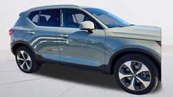 2023 Volvo XC40 B5 Plus Bright Theme
