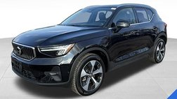 2025 Volvo XC40 B5 Plus Bright Theme