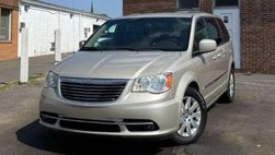 2016 Chrysler Town and Country Touring