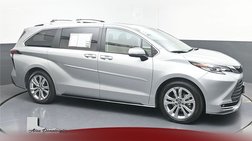 2022 Toyota Sienna Platinum 7-Passenger