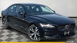 2023 Volvo S60 B5 Plus Dark Theme
