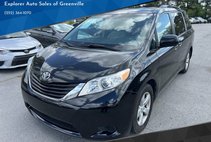 2013 Toyota Sienna LE 7-Passenger