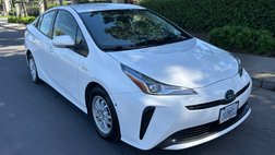 2022 Toyota Prius LE
