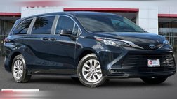2023 Toyota Sienna LE 8-Passenger