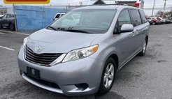 2012 Toyota Sienna LE