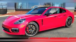 2022 Porsche Panamera GTS