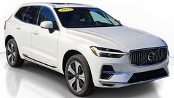2023 Volvo XC60 Recharge T8 Core Bright Theme