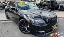 2022 Chrysler 300 S V8