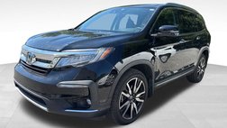 2021 Honda Pilot Touring w/Rear Captain's Chairs