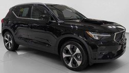 2023 Volvo XC40 B5 Plus Bright Theme