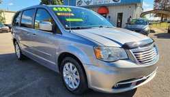 2016 Chrysler Town and Country Touring