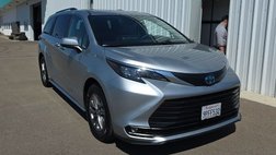 2025 Toyota Sienna XLE 8-Passenger