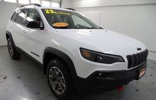 2023 Jeep Cherokee Trailhawk