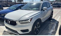 2019 Volvo XC40 T5 Momentum
