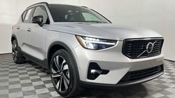 2025 Volvo XC40 B5 Plus Dark Theme