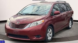 2017 Toyota Sienna LE 7-Passenger Auto Access Seat