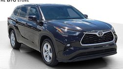 2022 Toyota Highlander LE