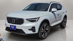 2023 Volvo XC40 B5 Ultimate Bright Theme