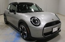 2025 MINI Hardtop Cooper S Signature Trim
