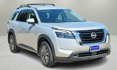 2023 Nissan Pathfinder SV