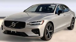 2024 Volvo S60 B5 Ultimate Dark Theme