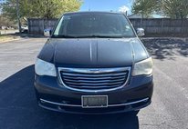 2013 Chrysler Town and Country Touring-L