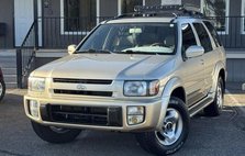 1999 Infiniti QX4 Base