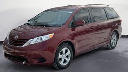 2017 Toyota Sienna LE 7-Passenger Auto Access Seat