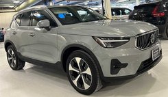 2025 Volvo XC40 B5 Plus Bright Theme