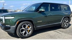 2024 Rivian R1S Adventure