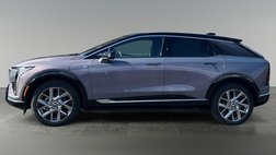 2025 Cadillac OPTIQ Luxury 1