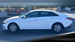 2025 Hyundai Elantra SE