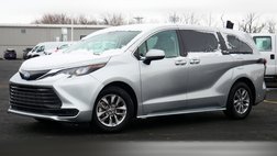 2024 Toyota Sienna LE 8-Passenger