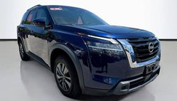 2022 Nissan Pathfinder SV
