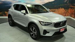 2023 Volvo XC40 B5 Plus Bright Theme